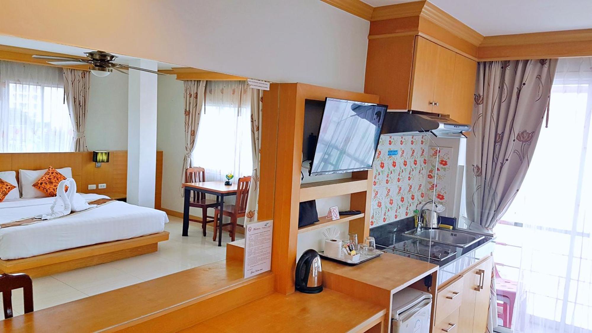 กรีนฮาร์เบอร์ เซอร์วิส อพาร์ทเมนท์ โรงแรม Patong